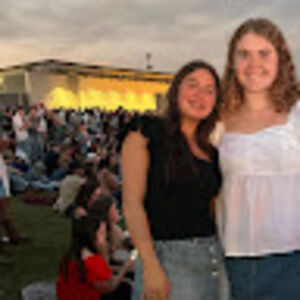 Meet your Posher, Lily